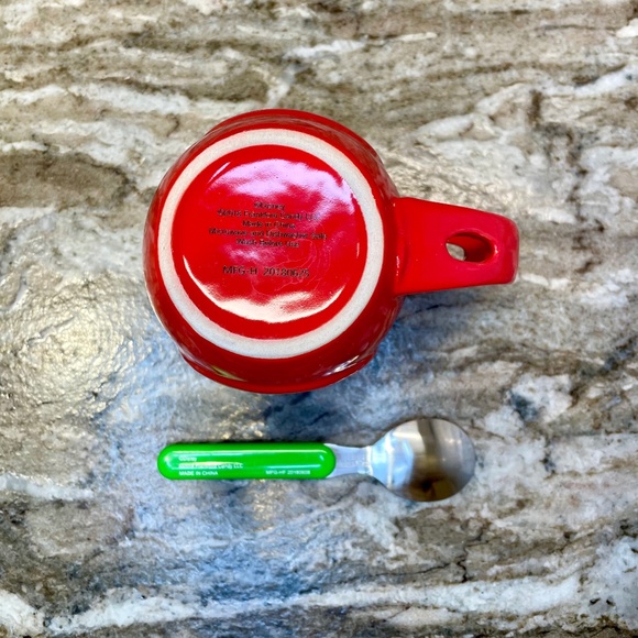 Disney Mickey & Minnie Mouse Red Christmas Mug Coffee Tea Cocoa & Green Spoon - Picture 4 of 11